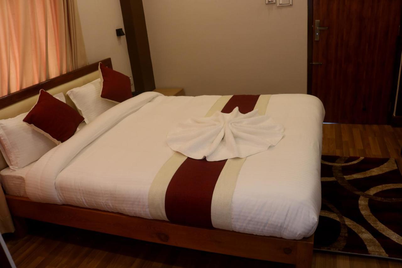 Hotel Family Ties Pvt. Ltd. Kathmandu Exterior photo